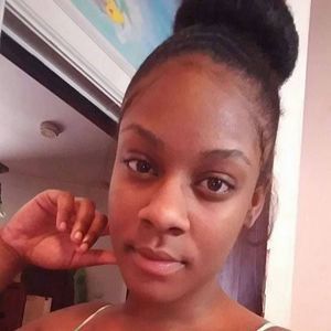 Meet your Posher, Malika